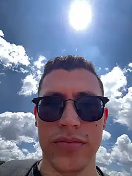 Kurtxxx22 online show from March 15, 2026, 3:52 pm