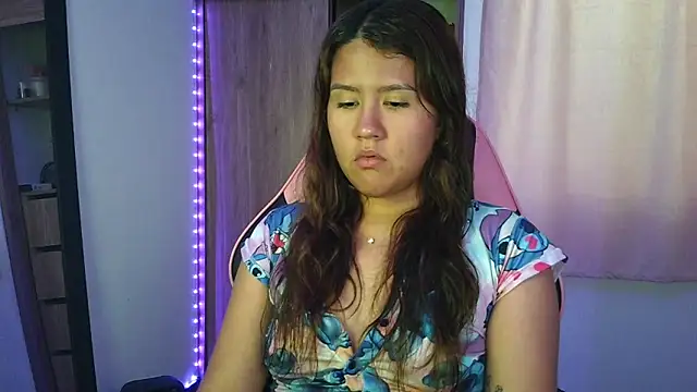 Oliviawatson1 online show from October 26, 2025, 7:14 pm