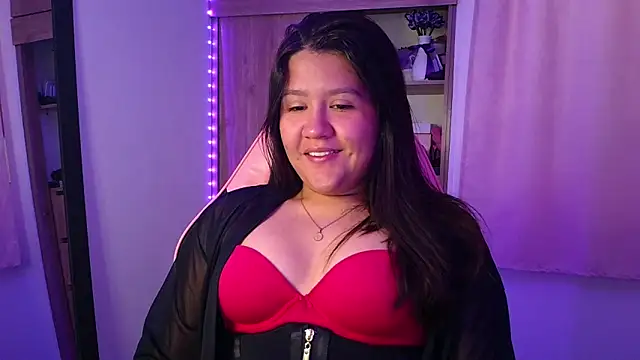 Oliviawatson1 online show from May 10, 2026, 12:31 pm