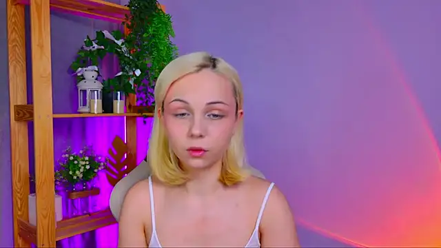 Snapshot of Charlotte_Colinss chatting on March 13, 2026, 4:06 am Charlotte Colinss online show from March 13, 2026, 4:06 am