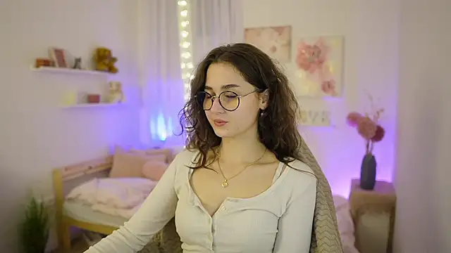 Annita Grey online show from March 3, 2026, 7:32 pm