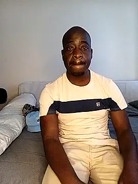 WaiterZim online show from September 18, 2025, 3:48 pm