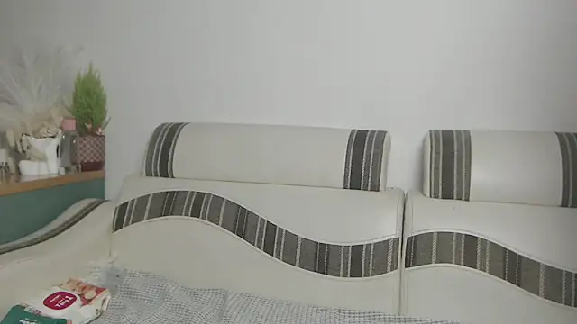 Suzie Wet Cave online show from December 16, 2025, 11:47 am