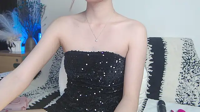 Suzie Wet Cave online show from January 12, 2026, 1:18 pm