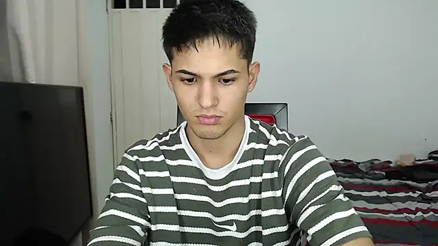 Alex mojica online show from November 22, 2025, 6:56 am