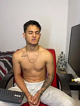 Alex mojica online show from February 15, 2026, 7:51 am