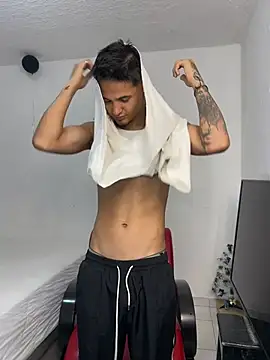 Alex mojica online show from February 7, 2026, 6:21 am