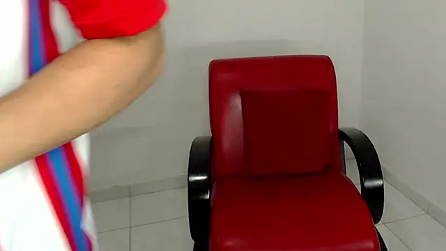 Alex mojica online show from March 4, 2026, 6:10 am