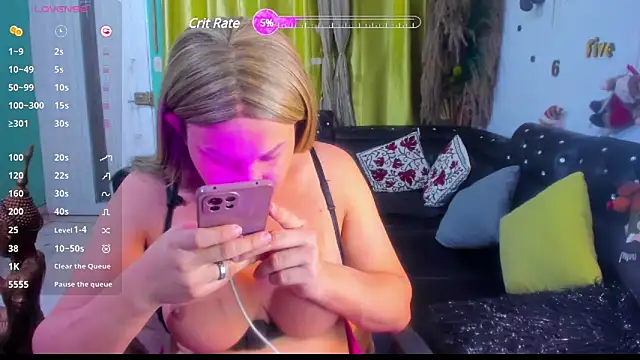 Snapshot of BarbieStyled chatting on January 12, 2025, 3:28 am BarbieStyled online show from January 12, 2025, 3:28 am