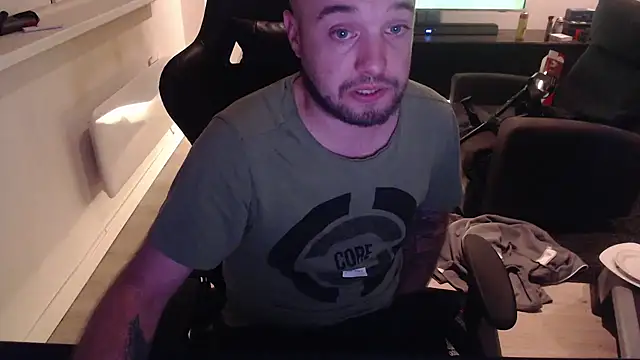 Snapshot of billybeerNL chatting on September 18, 2025, 12:13 am billybeerNL online show from September 18, 2025, 12:13 am