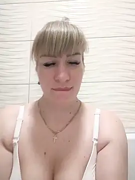 babyjessi online show from February 17, 2026, 7:44 pm