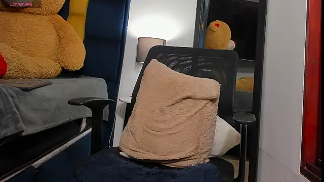 Evan Storn online show from January 15, 2026, 3:32 am