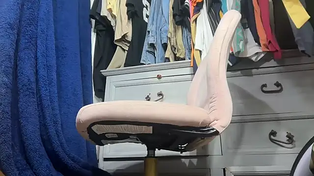 bearcub300 online show from November 15, 2025, 8:51 am