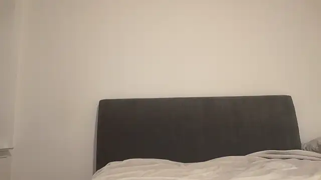 prettyykitty22 online show from June 15, 2026, 3:40 am