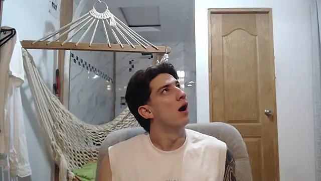 Snapshot of AteneoJr chatting on September 9, 2025, 4:33 am AteneoJr online show from September 9, 2025, 4:33 am