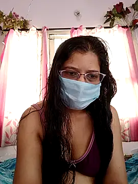 Snapshot of thanusi_2 chatting on May 7, 2026, 5:44 am thanusi 2 online show from May 7, 2026, 5:44 am