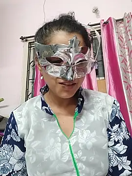 Snapshot of thanusi_2 chatting on May 28, 2026, 5:41 pm thanusi 2 online show from May 28, 2026, 5:41 pm