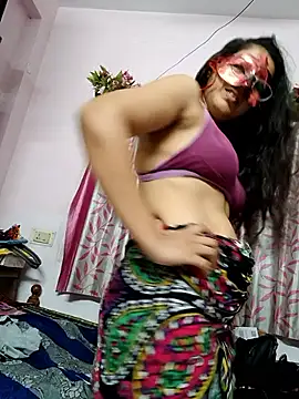 Snapshot of thanusi_2 chatting on April 18, 2026, 4:20 pm thanusi 2 online show from April 18, 2026, 4:20 pm