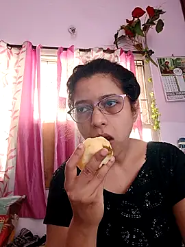 Snapshot of thanusi_2 chatting on October 1, 2025, 3:55 am thanusi 2 online show from October 1, 2025, 3:55 am