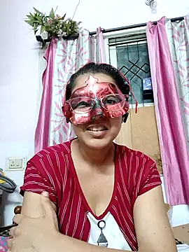 Snapshot of thanusi_2 chatting on April 28, 2026, 6:12 pm thanusi 2 online show from April 28, 2026, 6:12 pm