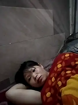 Snapshot of LinhNa999 chatting on February 5, 2026, 12:45 pm LinhNa999 online show from February 5, 2026, 12:45 pm