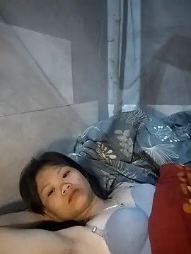 Snapshot of LinhNa999 chatting on March 5, 2026, 1:24 am LinhNa999 online show from March 5, 2026, 1:24 am