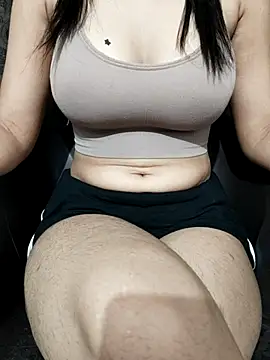 Snapshot of Your_Rubina chatting on October 6, 2025, 9:10 am Your Rubina online show from October 6, 2025, 9:10 am