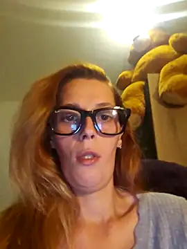 Mila Luciphya online show from November 27, 2025, 9:15 pm