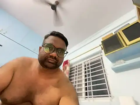 snickersnee online show from October 11, 2025, 4:08 pm