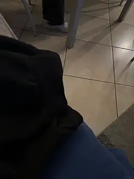 Manu97k online show from October 28, 2025, 7:35 pm