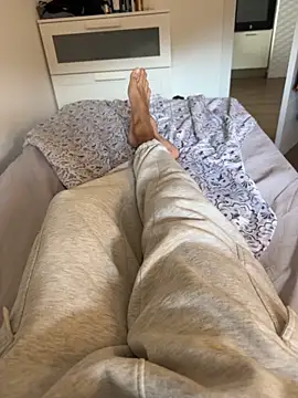 Manu97k online show from December 1, 2025, 8:26 am