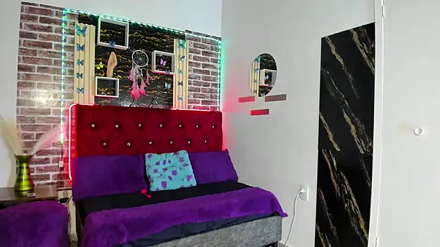 Snapshot of angelitasexxxhot chatting on January 7, 2026, 12:37 am angelitasexxxhot online show from January 7, 2026, 12:37 am