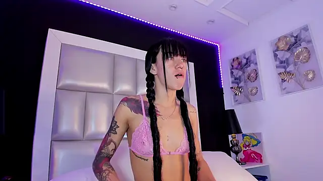 Snapshot of athziry_g chatting on January 19, 2026, 2:54 pm athziry g online show from January 19, 2026, 2:54 pm