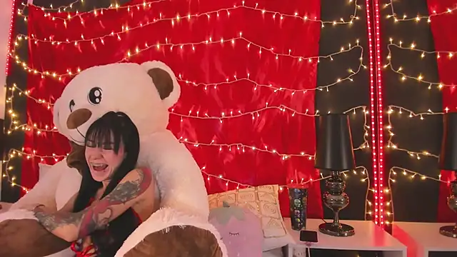 Snapshot of athziry_g chatting on February 13, 2026, 9:59 pm athziry g online show from February 13, 2026, 9:59 pm