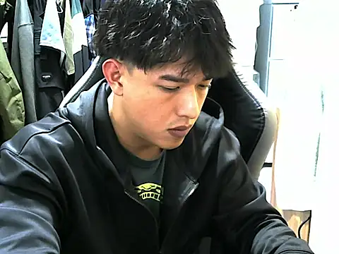 hunterXhan online show from February 9, 2026, 1:53 pm