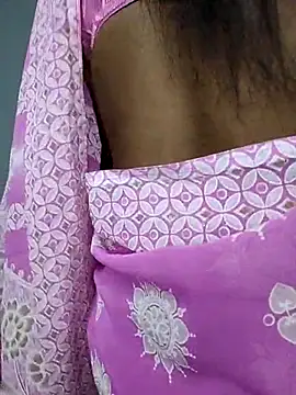 Misss-julli online show from July 27, 2026, 5:58 am