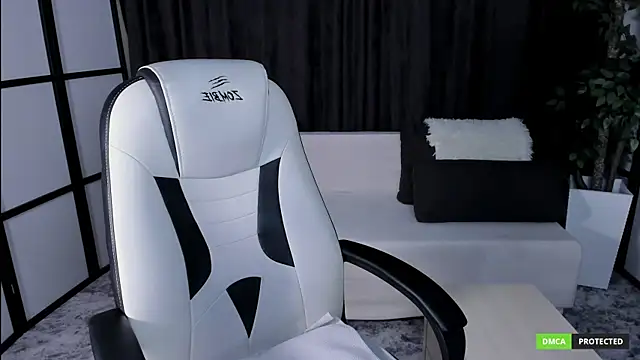 LikaFoxie online show from December 3, 2025, 3:18 am