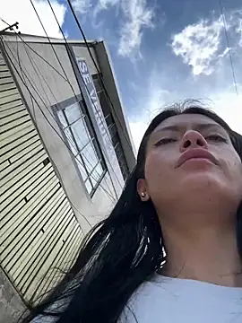 LiaCollings online show from February 9, 2026, 1:53 pm