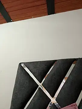 LiaCollings online show from April 15, 2026, 11:27 am