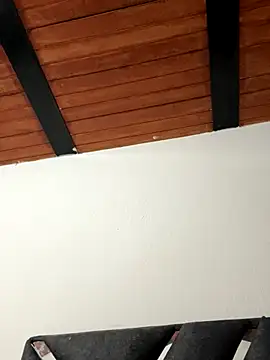 LiaCollings online show from November 19, 2025, 12:16 pm