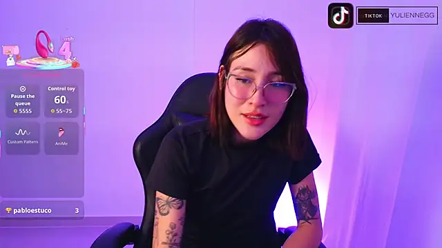 Snapshot of Yulienneg chatting on September 14, 2025, 3:07 am Yulienneg online show from September 14, 2025, 3:07 am