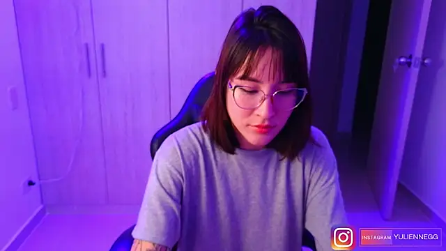 Snapshot of Yulienneg chatting on September 30, 2025, 11:55 pm Yulienneg online show from September 30, 2025, 11:55 pm