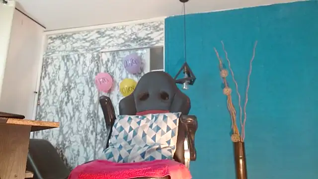 hanna mooreee online show from April 9, 2026, 7:09 pm