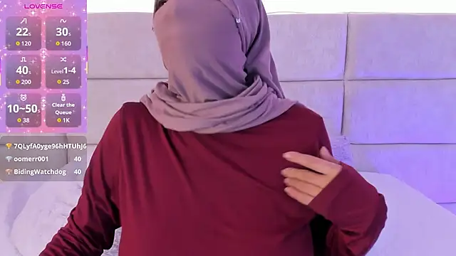  Nadiaa online show from April 15, 2026, 7:58 pm