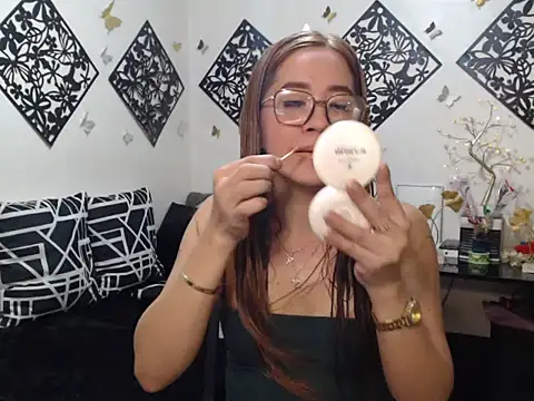 Snapshot of TheMISTRESSx69 chatting on May 19, 2026, 1:56 am TheMISTRESSx69 online show from May 19, 2026, 1:56 am