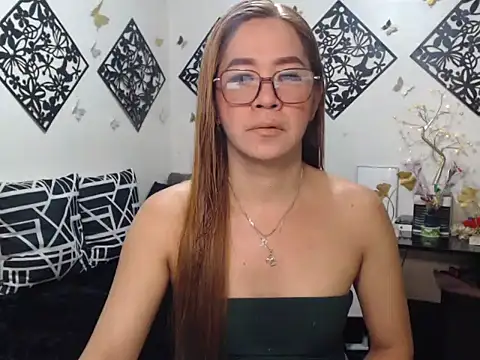 Snapshot of TheMISTRESSx69 chatting on May 19, 2026, 9:33 pm TheMISTRESSx69 online show from May 19, 2026, 9:33 pm