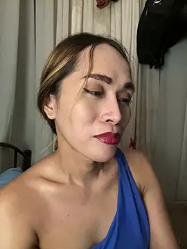 RomanticPearlTS online show from April 2, 2026, 1:51 pm