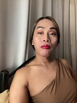 Snapshot of RomanticPearlTS chatting on February 15, 2026, 12:55 am RomanticPearlTS online show from February 15, 2026, 12:55 am