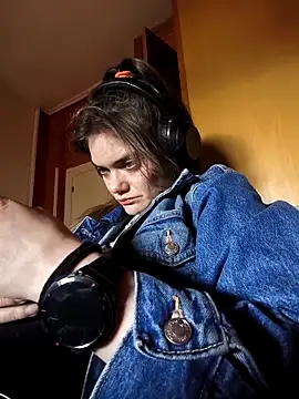 Junani2231 online show from April 19, 2026, 11:22 am