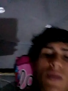 Snapshot of Blonde_foxx chatting on October 7, 2025, 4:02 am Blonde foxx online show from October 7, 2025, 4:02 am